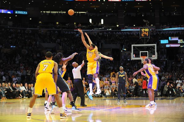 越拉越大 越拉越大