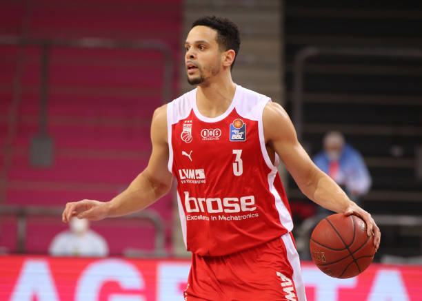 人中脱颖而 人中脱颖而